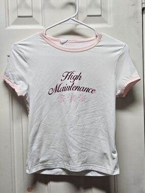 Blink “High Maintenance” Baby Tee – White & Pink | Size Medium | Y2K Aesthetic